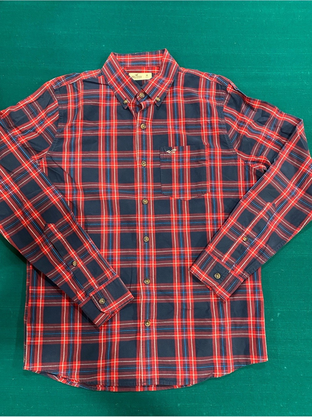 Hollister Men’s Red and Navy Plaid Button-Down Shirt Size M